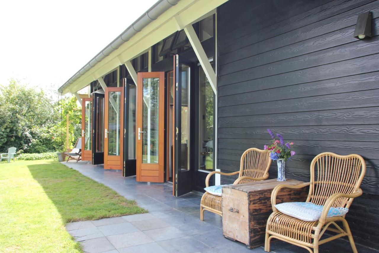 Familiehuis De Betuwe Met Prive Kunstgras Tennisbaan En Sauna Villa Erichem Esterno foto