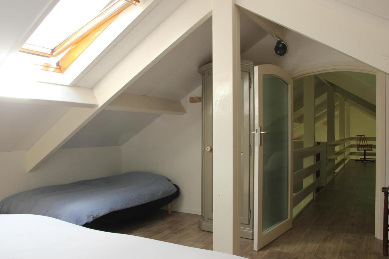 Familiehuis De Betuwe Met Prive Kunstgras Tennisbaan En Sauna Villa Erichem Esterno foto