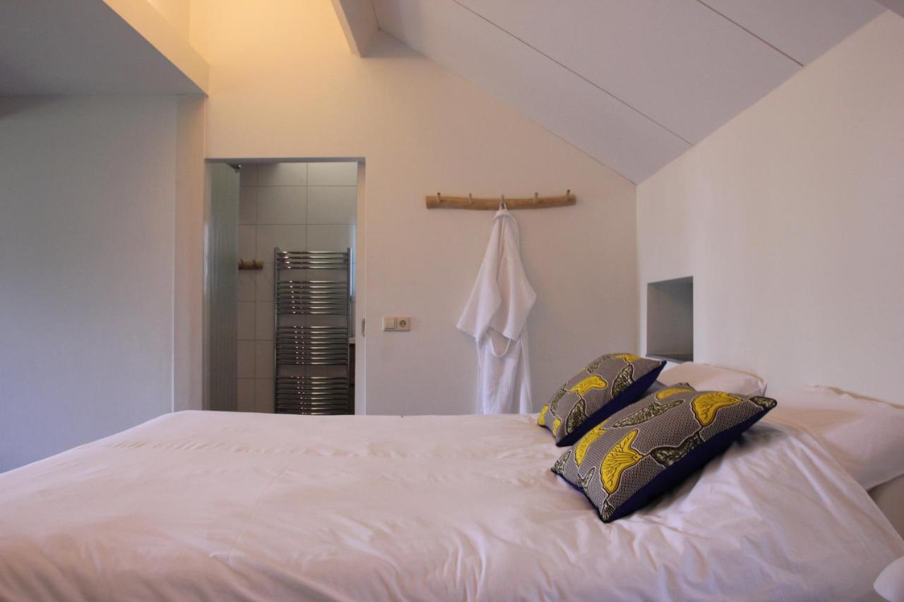 Familiehuis De Betuwe Met Prive Kunstgras Tennisbaan En Sauna Villa Erichem Esterno foto
