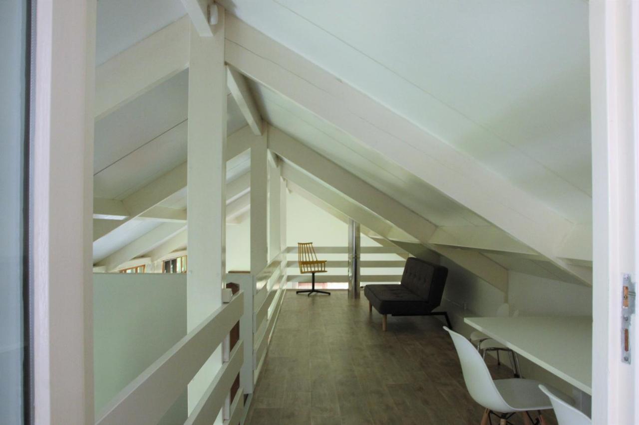 Familiehuis De Betuwe Met Prive Kunstgras Tennisbaan En Sauna Villa Erichem Esterno foto